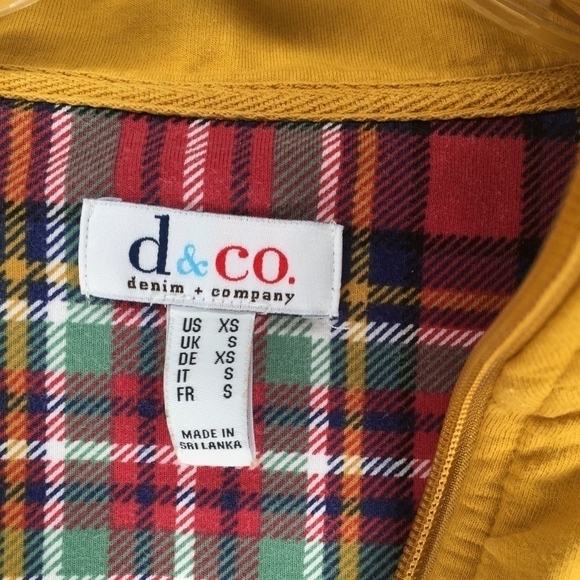 D&CO | Mustard pullover plaid shoulders 1/4 zip - Picture 4 of 4